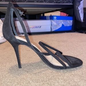 Jessica Simpson black heels
